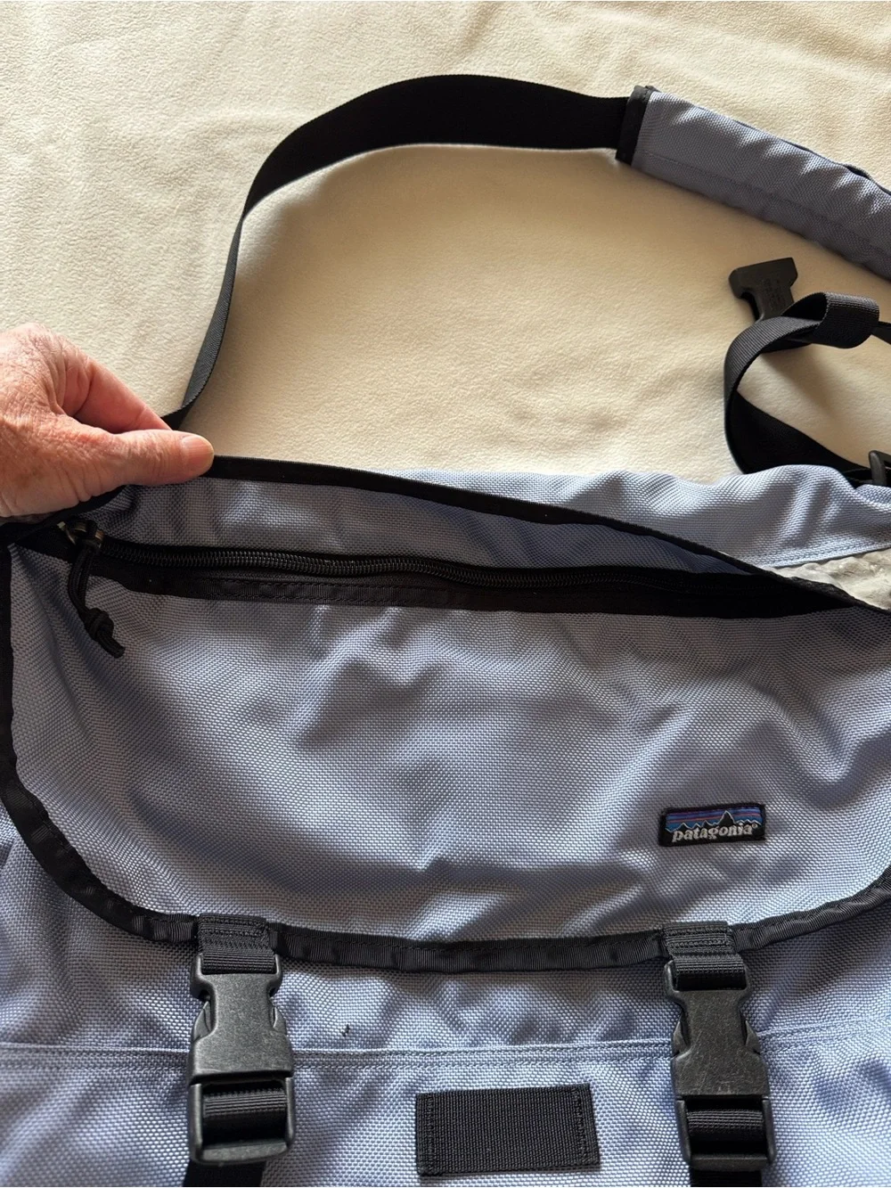 Patagonia messenger bag